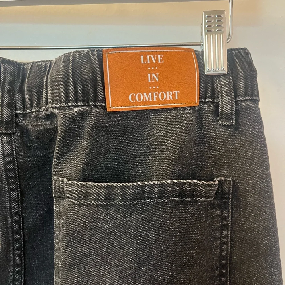 Chic Stylish Black Denim Pants Size Medium EUC (Live•In•Comfort) - Picture 4 of 6
